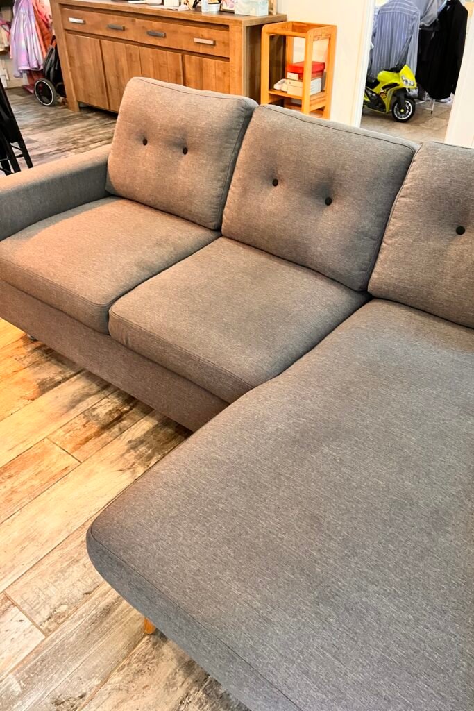 Après le nettoyage réalisé par Keepclean83 pour ce canapé en tissu.