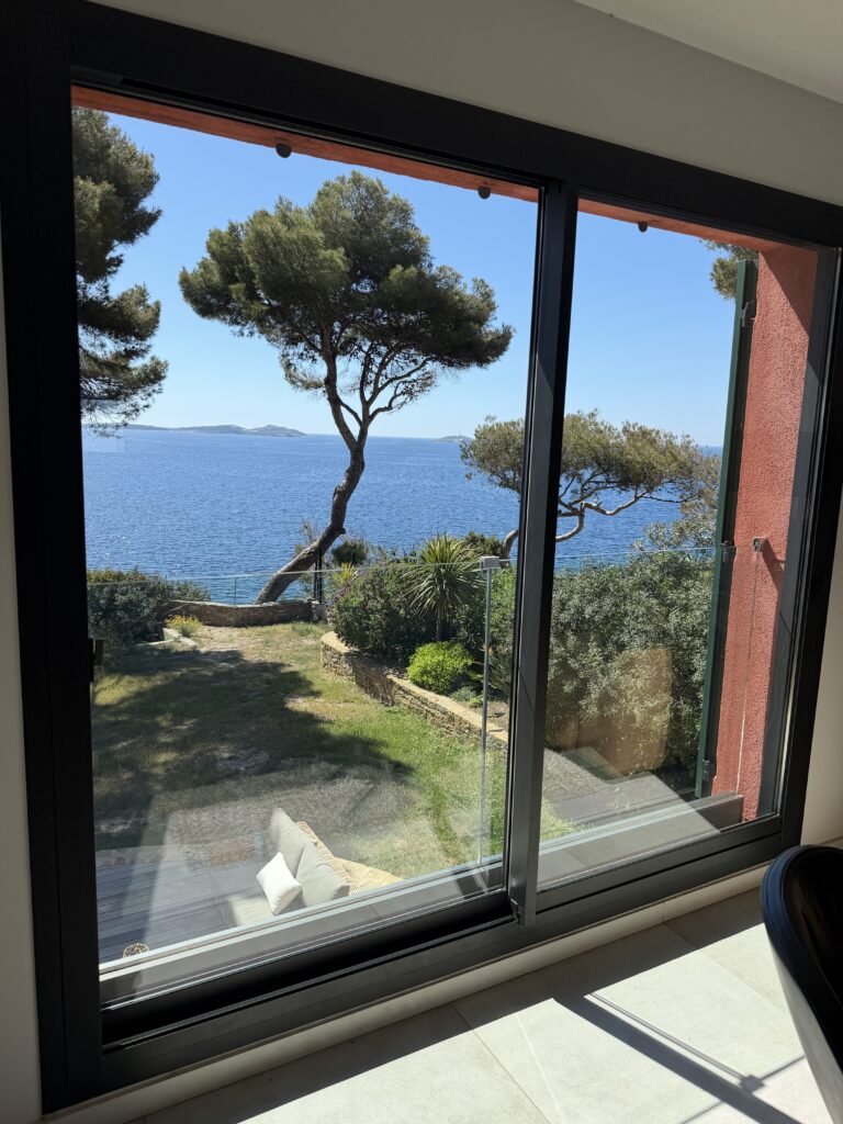 Nettoyage de vitres professionnel sur Saint-Tropez