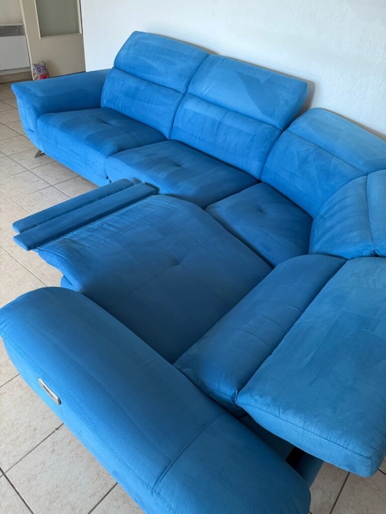 Nettoyage de canapé par Keepclean83 dans le Var